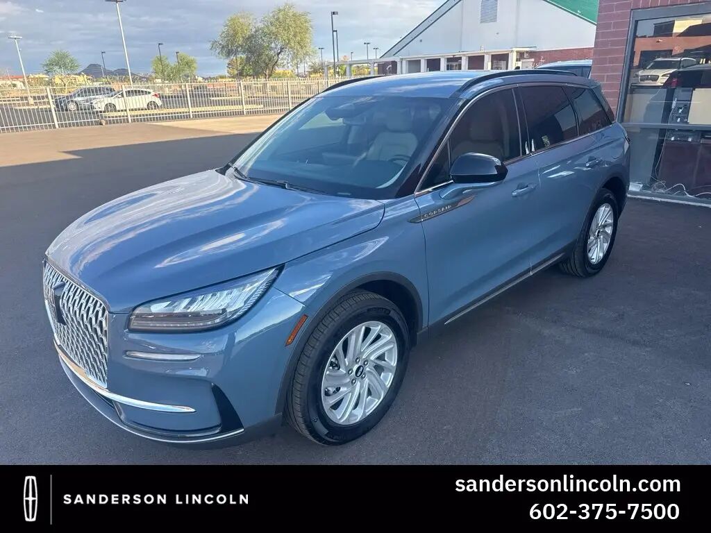 2026 Lincoln Corsair Premiere — photo 1 of 13