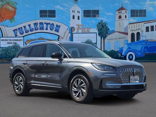 2025 Lincoln Corsair Premiere — photo 1 of 2