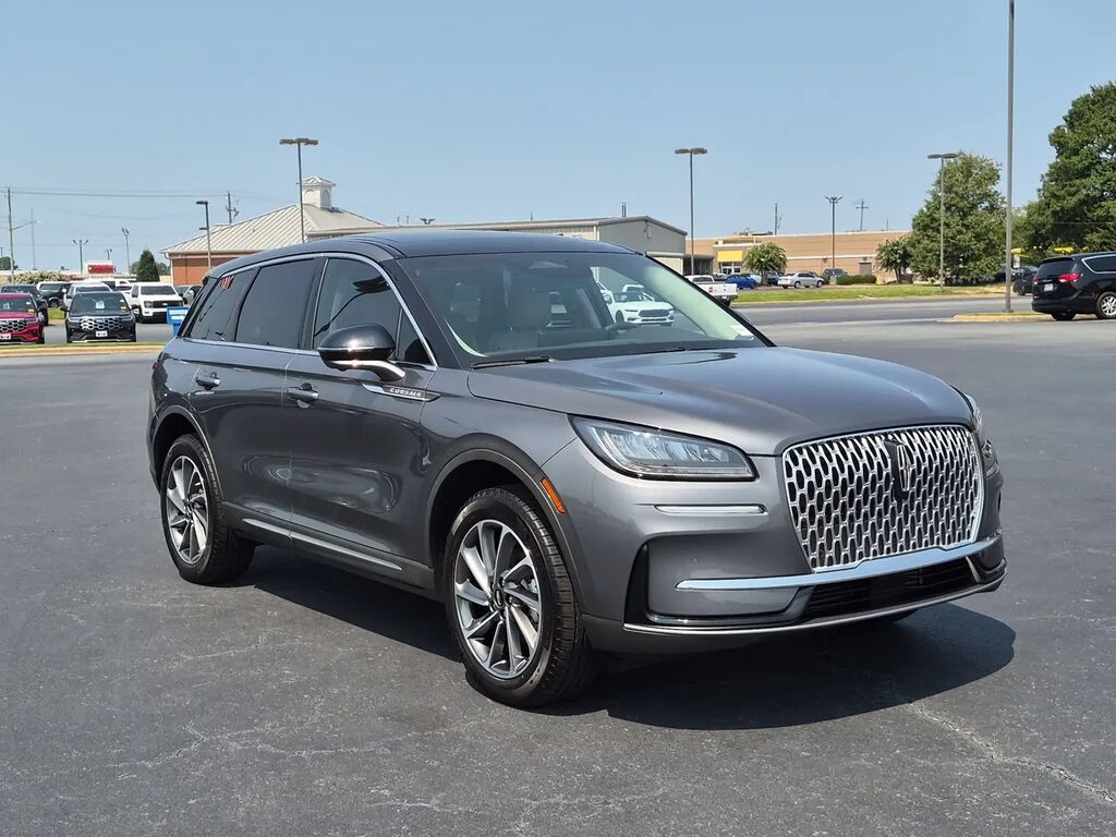 2024 Lincoln Corsair Premiere — photo 1 of 13