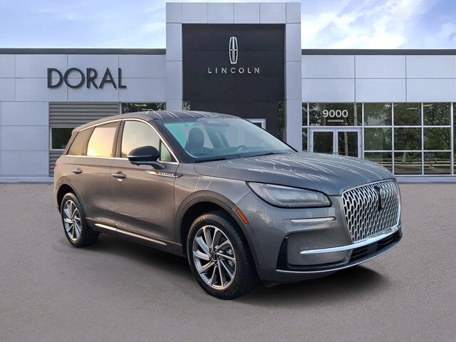 2023 Lincoln Corsair Standard — photo 1 of 14