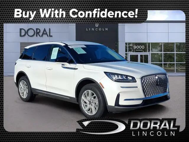 2023 Lincoln Corsair Standard — photo 1 of 13