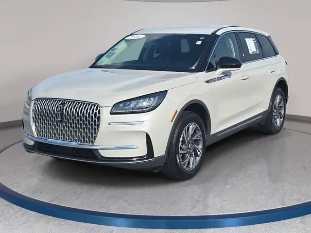 2023 Lincoln Corsair Standard — photo 1 of 13