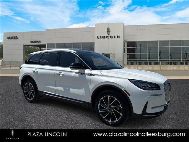 2023 Lincoln Corsair Standard — photo 1 of 13