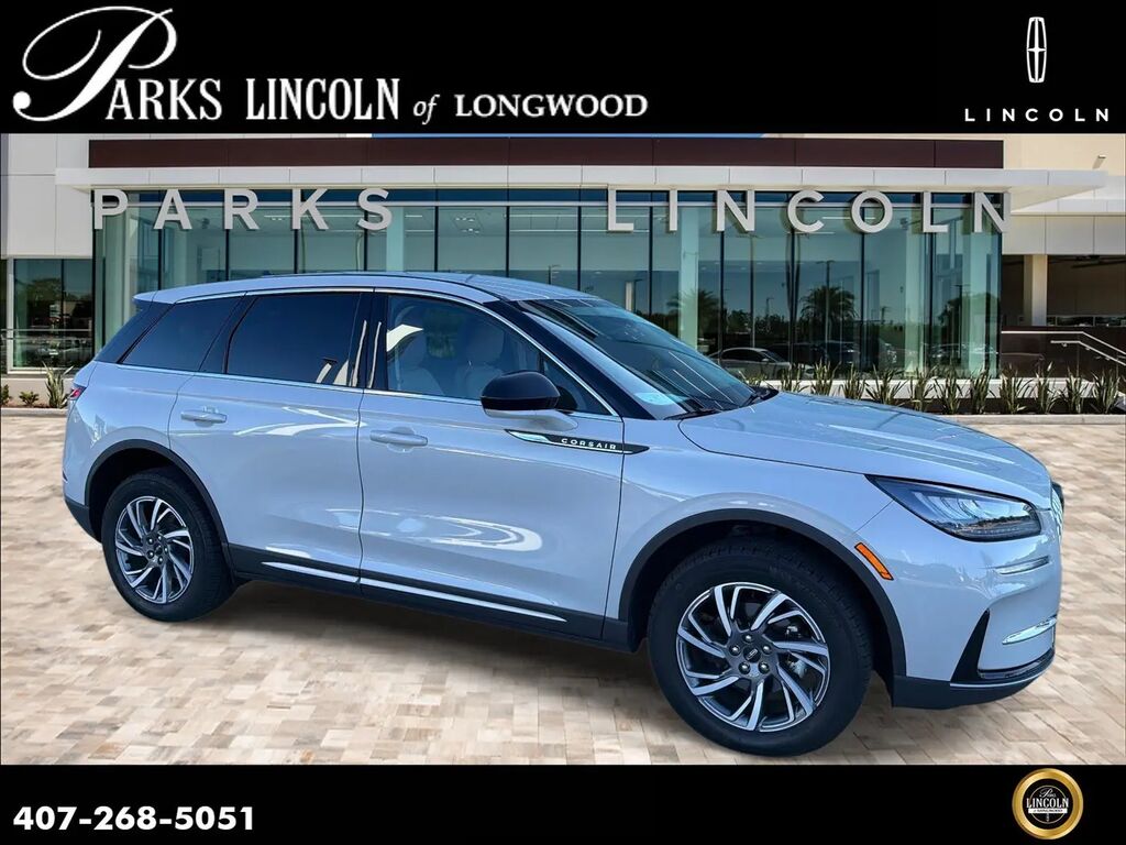 2024 Lincoln Corsair Premiere — photo 1 of 13