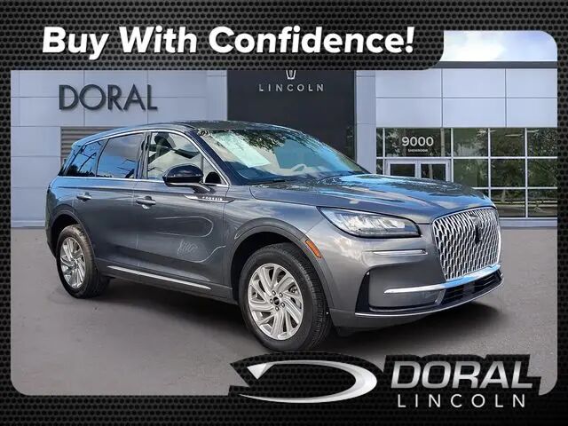 2025 Lincoln Corsair Premiere — photo 1 of 13