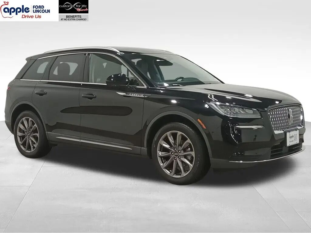 2021 Lincoln Corsair Standard — photo 1 of 13