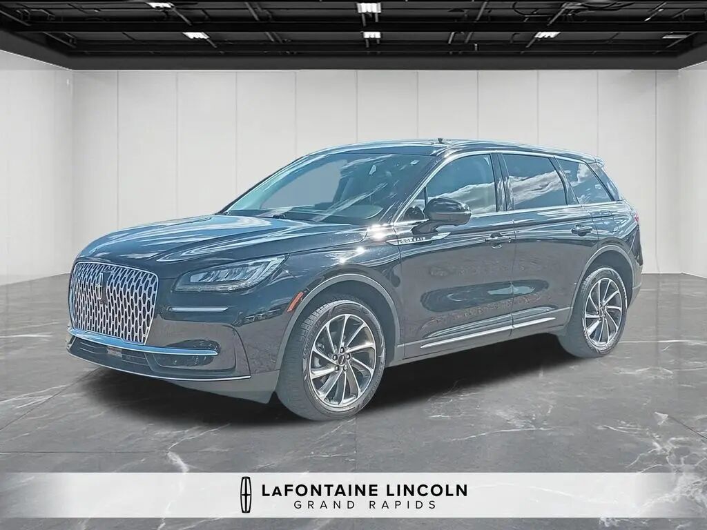 2024 Lincoln Corsair Premiere — photo 1 of 13