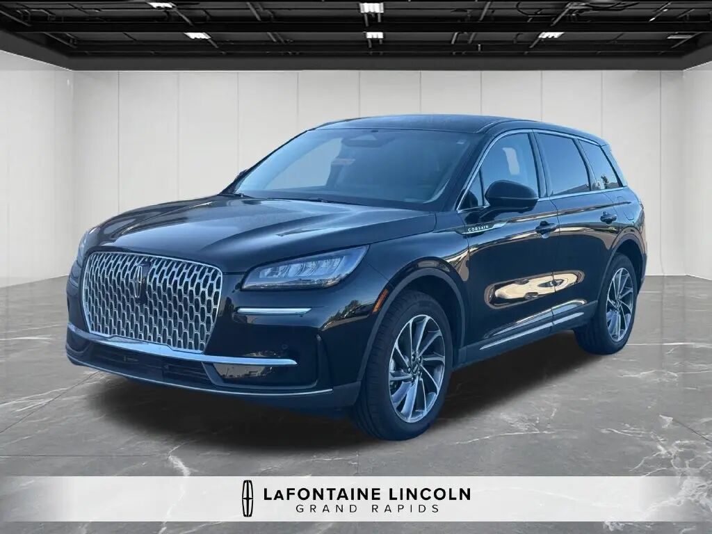 2023 Lincoln Corsair Standard — photo 1 of 13