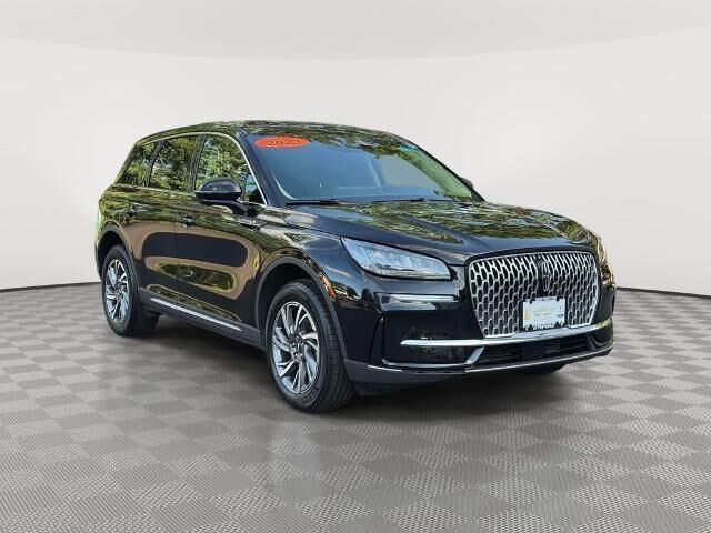 2023 Lincoln Corsair Standard — photo 1 of 13