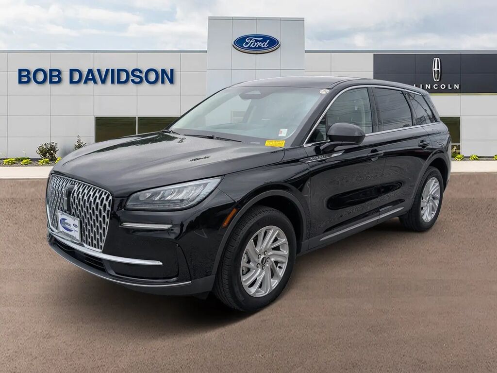 2025 Lincoln Corsair Premiere — photo 1 of 13