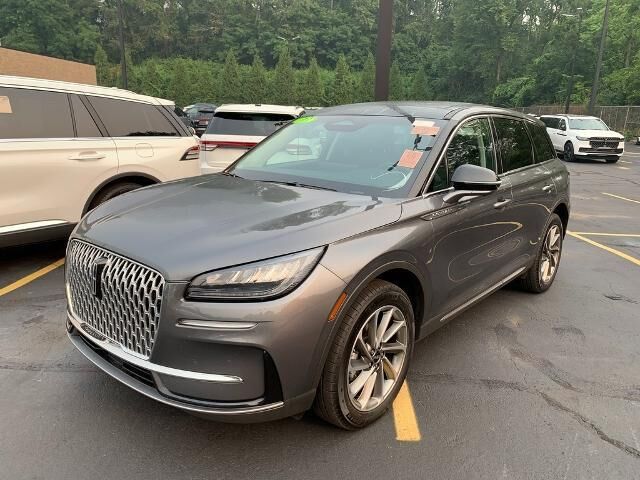 2023 Lincoln Corsair Standard