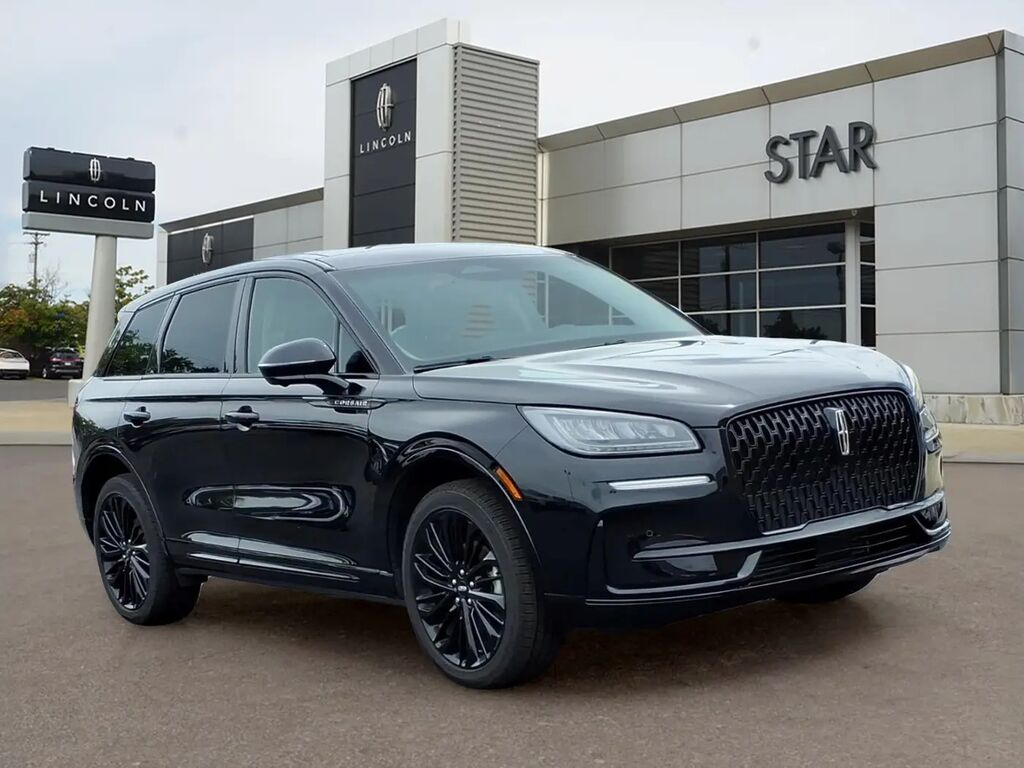 2023 Lincoln Corsair Standard — photo 1 of 13
