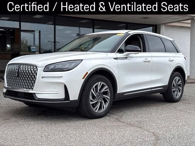 2023 Lincoln Corsair Standard — photo 1 of 13