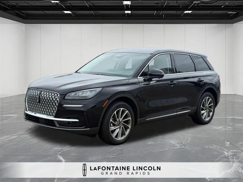 2023 Lincoln Corsair Standard — photo 1 of 13