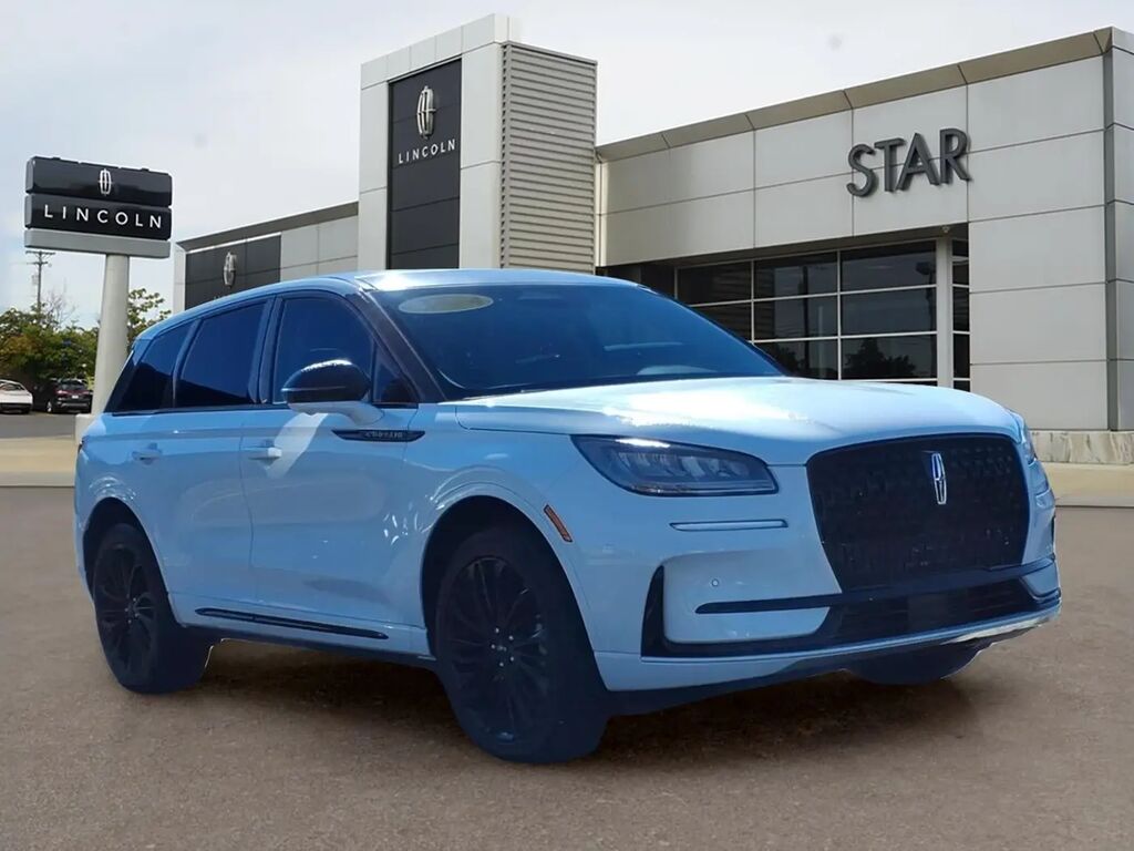 2024 Lincoln Corsair Premiere — photo 1 of 13