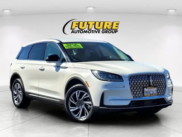 2024 Lincoln Corsair Premiere — photo 1 of 13