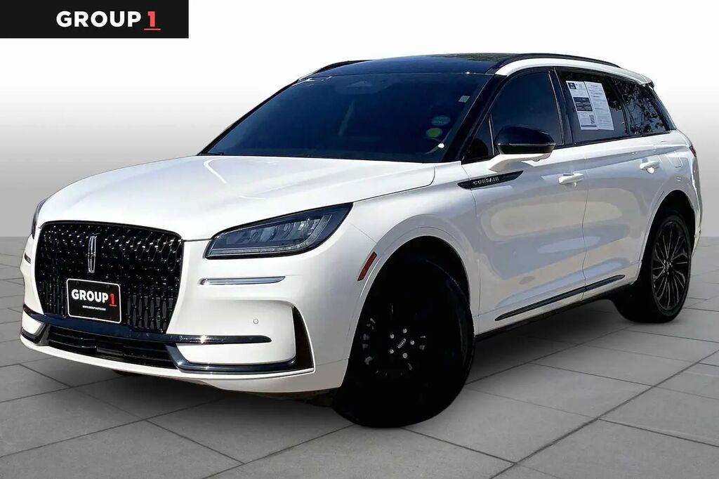 2025 Lincoln Corsair Premiere — photo 1 of 12