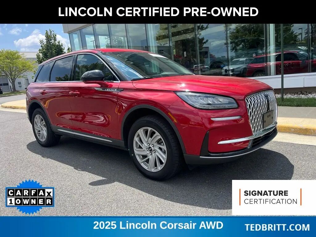 2025 Lincoln Corsair Premiere — photo 1 of 10