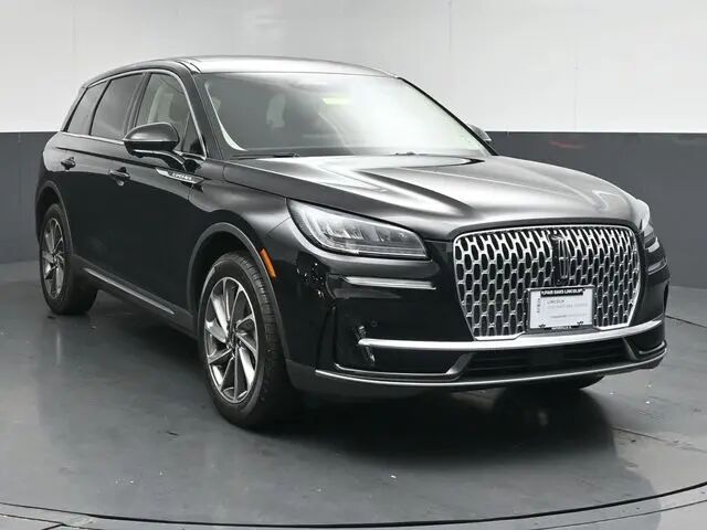2023 Lincoln Corsair Standard — photo 1 of 13