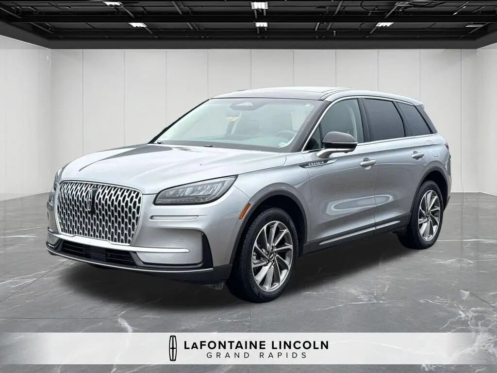 2024 Lincoln Corsair Premiere — photo 1 of 13