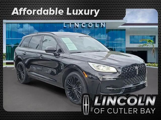 2023 Lincoln Corsair Reserve — photo 1 of 1