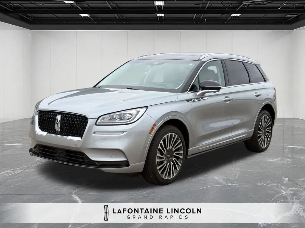 2022 Lincoln Corsair Reserve — photo 1 of 13