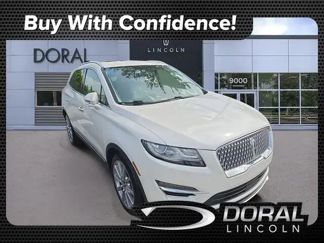 2019 Lincoln MKC Reserve — photo 1 of 6