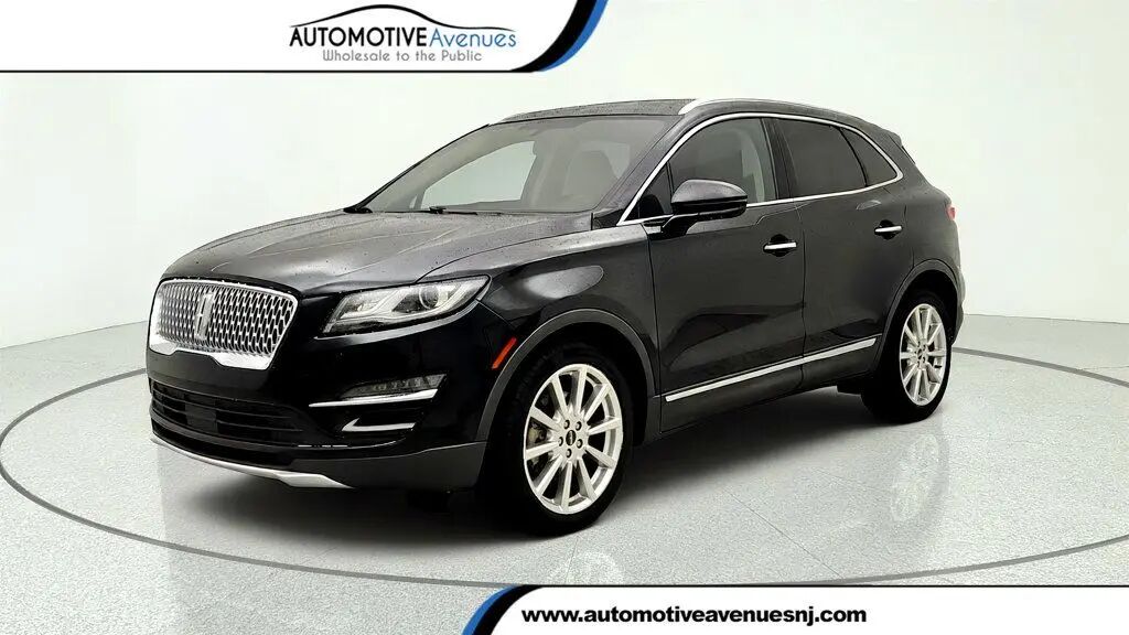 2019 Lincoln MKC Reserve — photo 1 of 13
