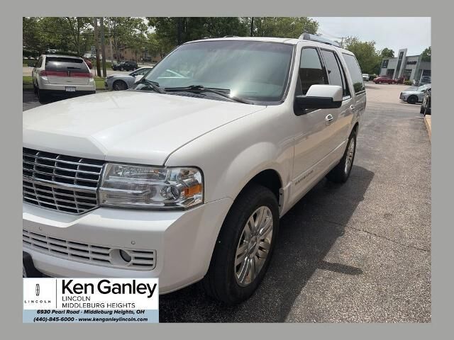 2013 Lincoln Navigator Base