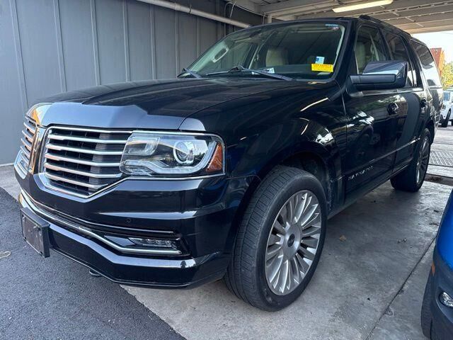 2015 Lincoln Navigator Base