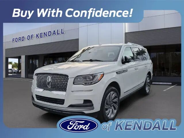 2023 Lincoln Navigator Reserve — photo 1 of 13