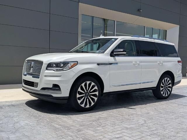 2024 Lincoln Navigator Reserve — photo 1 of 13