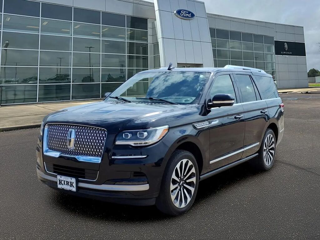 2023 Lincoln Navigator Reserve — photo 1 of 13