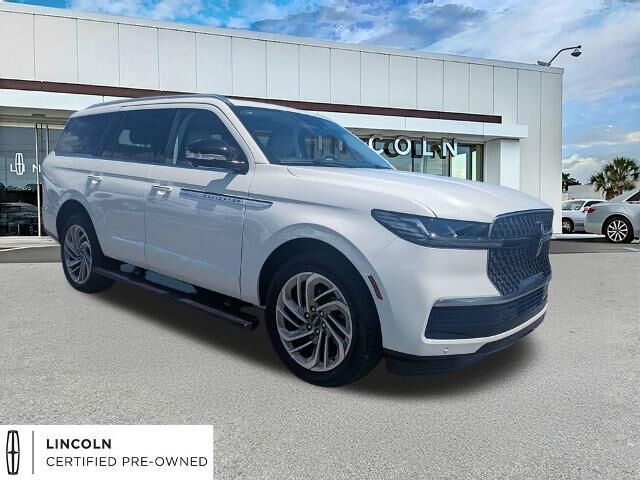 2026 Lincoln Navigator Reserve — photo 1 of 13