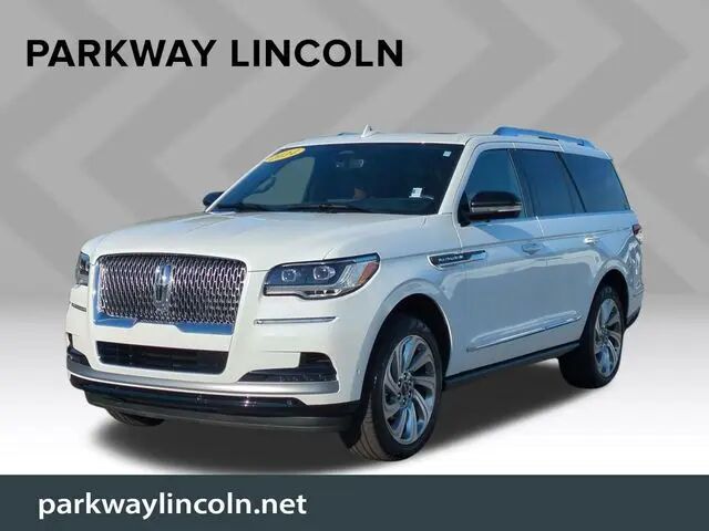 2024 Lincoln Navigator Reserve — photo 1 of 13