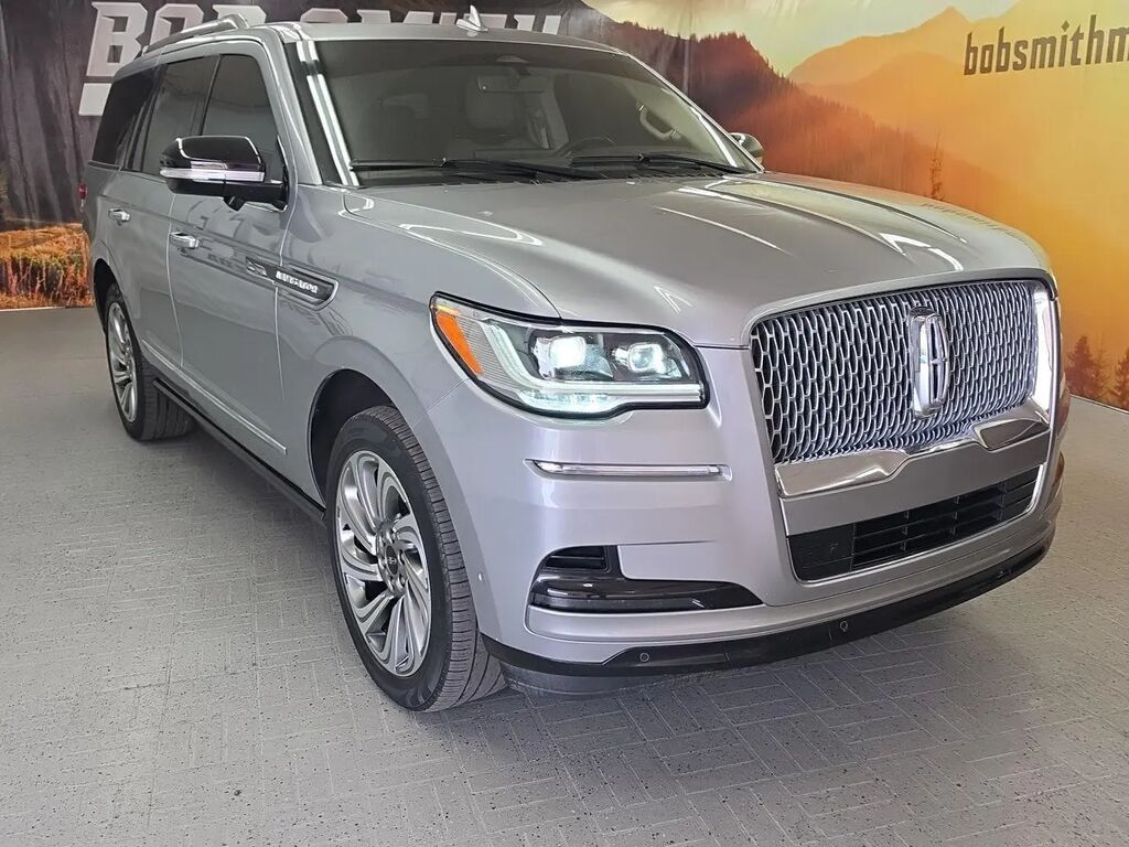 2023 Lincoln Navigator Reserve — photo 1 of 13