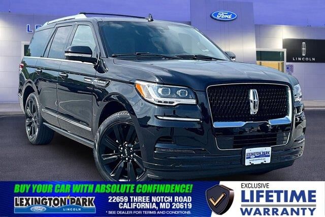 2023 Lincoln Navigator Reserve — photo 1 of 3