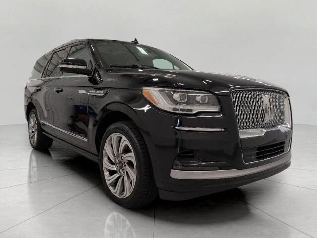 2023 Lincoln Navigator Reserve — photo 1 of 13