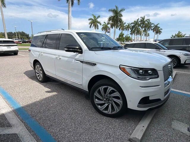 2023 Lincoln Navigator Reserve