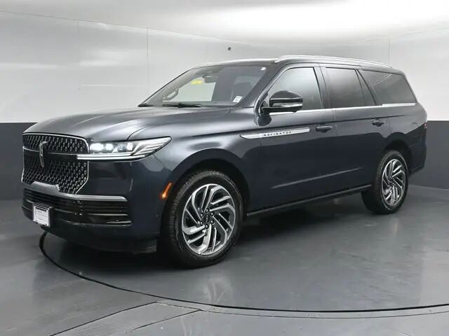 2025 Lincoln Navigator Reserve — photo 1 of 13