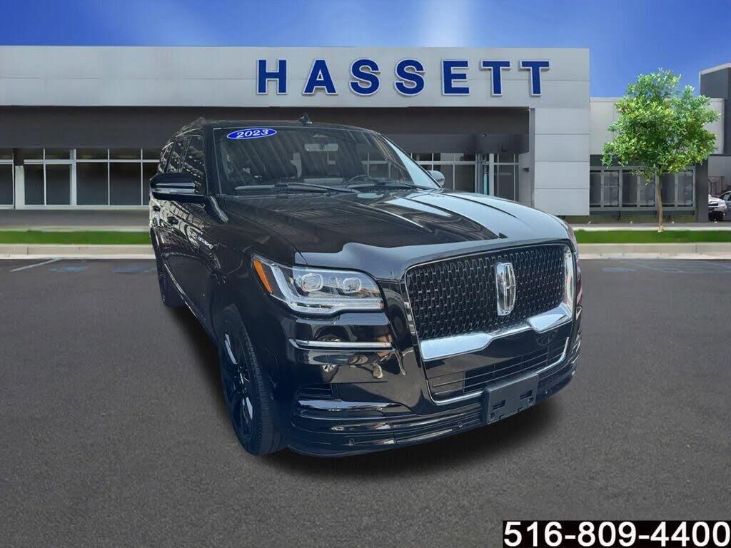 2023 Lincoln Navigator Reserve — photo 1 of 1