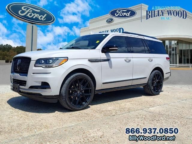 2022 Lincoln Navigator Reserve — photo 1 of 13