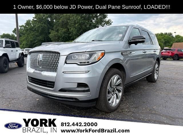 2022 Lincoln Navigator Reserve — photo 1 of 13
