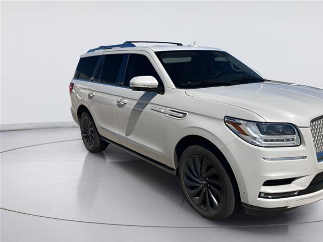 2021 Lincoln Navigator Reserve — photo 1 of 6