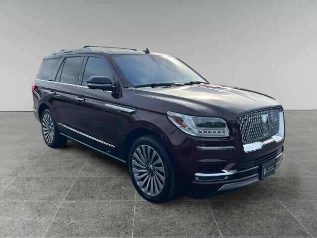 2018 Lincoln Navigator Reserve — photo 1 of 2