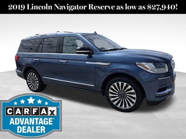 2019 Lincoln Navigator Reserve — photo 1 of 13