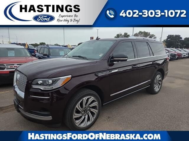 2023 Lincoln Navigator Standard