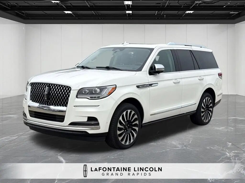 2024 Lincoln Navigator Black Label — photo 1 of 13