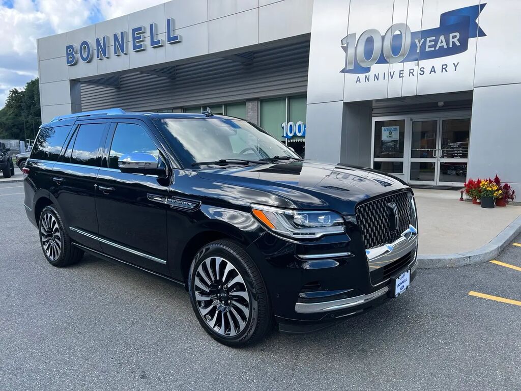 2023 Lincoln Navigator Black Label — photo 1 of 13