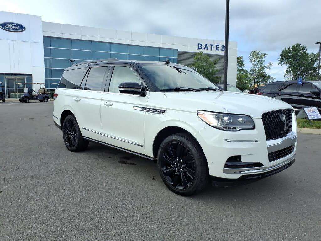 2024 Lincoln Navigator Black Label — photo 1 of 1